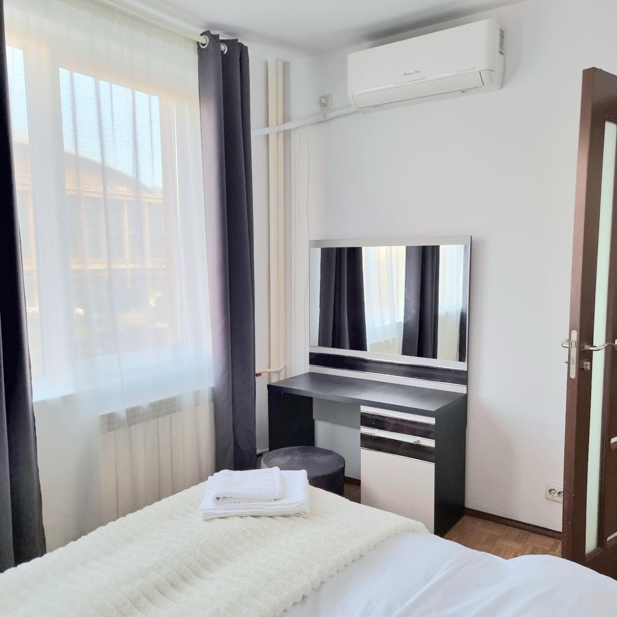Chic Comfort 1Bdr With Landmark View - Concerthall Bucharest Exterior photo