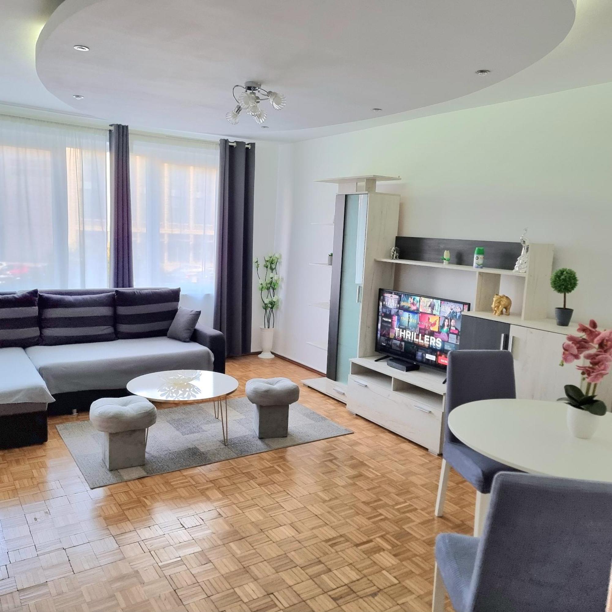 Chic Comfort 1Bdr With Landmark View - Concerthall Bucharest Exterior photo